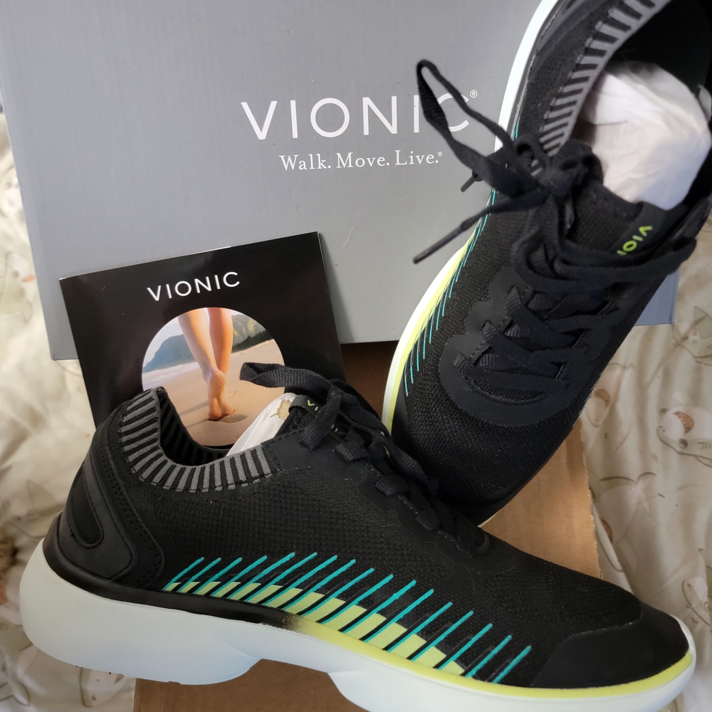 Vionic Embolden Black Knit Sneakers